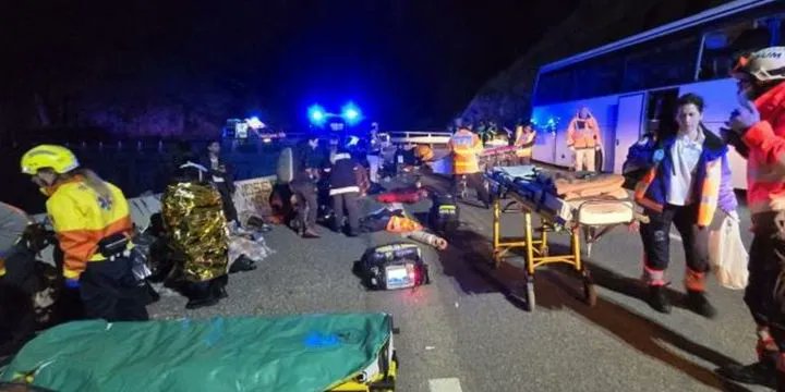 Bus que transportaba colombianos se accidentó en Francia: hay 2 muertos y más de 30 heridos En la tarde de este domingo se registró un grave accidente en límites entre Francia y España, el cual dejó 2 colombianos muertos y más de 30 heridos