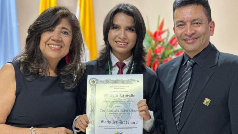 Colegio de Cali con mejor Icfes del país en calendario B; en Valle, una de las mejores alumnas