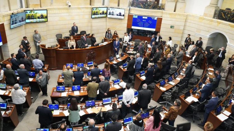 Denuncian problemas de caja para pagar cuentas de cobro a contratistas del Senado