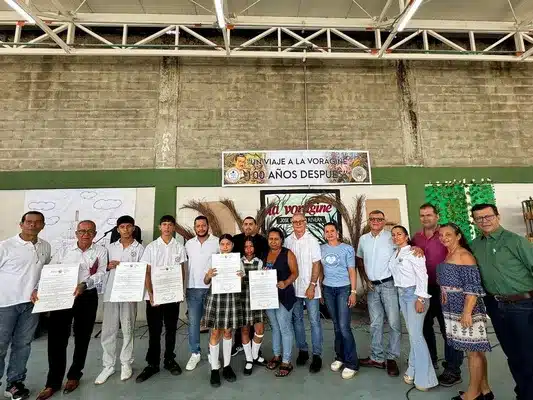 Estudiantes de una institución del Valle del Cauca obtuvieron el primer premio en el concurso internacional de poesía