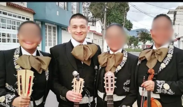 Familia pide justicia por la muerte del músico Janusz en el barrio Country Sur Janusz Parra López, de 32 años, fue asesinado en plena vía pública por dos sujetos que se movilizaban en motocicleta. Su esposa pide justicia, ya que asegura que la investigación no avanza.