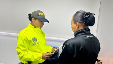 En las fotos se ven a uniformados de la Policía Nacional materializando las capturas de los procesados en distintos lugares del país.