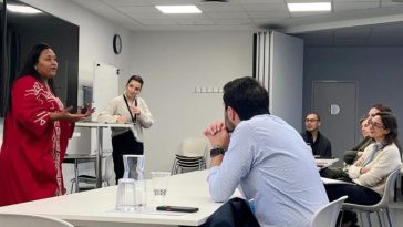 La secretaria de Asuntos Indígenas, Kenia Kaoris Ojeda Mengual, durante su participación como ponente en los seminarios internacionales