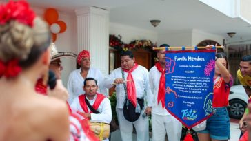 La reina Tatiana con su ‘Legado bacano’ rindió homenajes a cumbiambas tradicionales del Carnaval