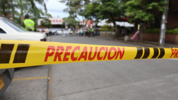 Macabro hallazgo: mujer fue asesinada y tirada dentro de un contenedor en vía pública de Medellín