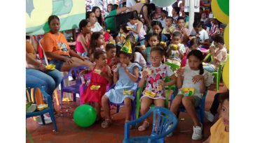 Niños de la margen derecha del  río Guatapurí recibieron regalos