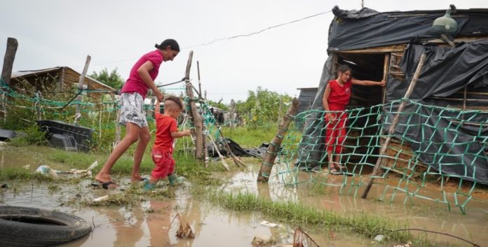 Muchas son las familias de La Guajira que necesitan del apoyo y solidaridad de los colombianos, para amainar un poco su situación.