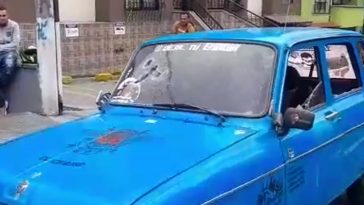 Un ciudadano destruyó su carro durante procedimiento de tránsito en Manizales