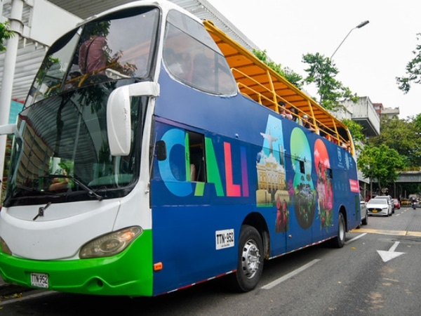 Un grupo de ciudadanos que planeaban realizar un recorrido panorámico en autobús por Cali supuestamente fueron estafados en línea