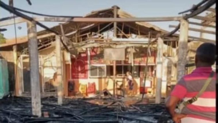 Volador cayó sobre un restaurante y provocó un incendio devastador en Cereté, Córdoba