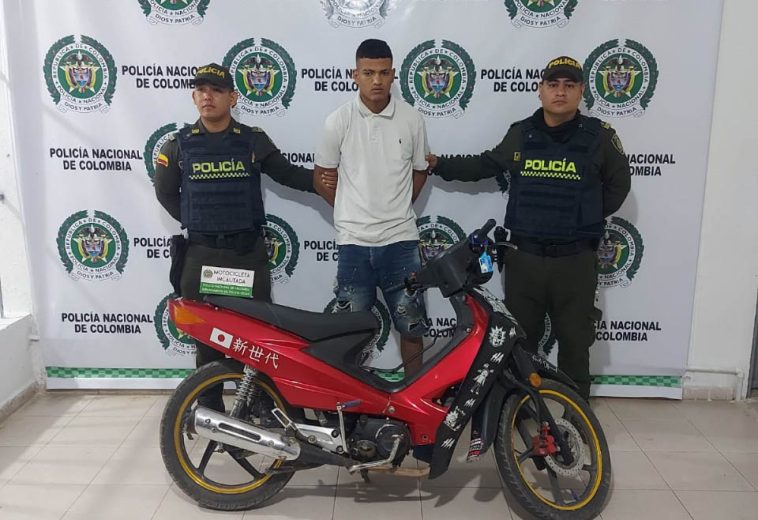 Apuñaló a un hombre para robarle la moto