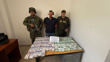 Chocó: judicializan a un hombre que transportaba más de 800 millones de pesos en efectivo en una camioneta