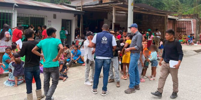 Crisis humanitaria en Colombia: desplazamiento forzado, confinamiento y migración en 2024