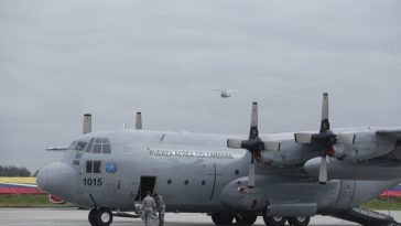 Despegó avión que traerá a 110 colombianos deportados de Estados Unidos El gobierno colombiano confirmó que despegó desde el aeropuerto El Dorado de Bogotá el vuelo para traer a 110 colombianos deportados de los Estados Unidos, en el marco de los acuerdos entre los dos países.