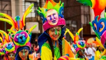 El Carnaval de Negros y Blancos arranca hoy con colorido desfile en el que los niños son protagonistas