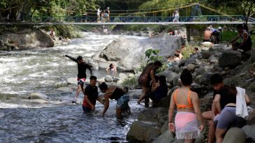 Encuentran cuerpo de joven de 19 años que habría sido arrastrada por caudal fuerte en el río Pance