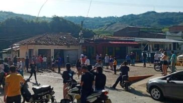 Explosiones en Riofrío, Valle del Cauca: el doble ataque deja los efectos en casas y tiendas