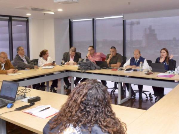 Reunión de Defensoría del Pueblo con líderes transportadores