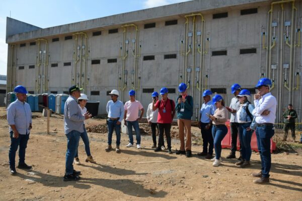 Gobernación de Risaralda inspecciona avances en la cárcel de El Pílamo