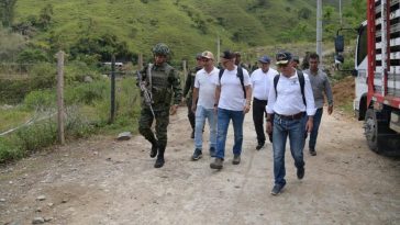 Gobernador de Antioquia refuerza seguridad en Briceño