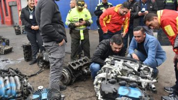 Golpe al mercado ilegal de autopartes en Bogotá: recuperan piezas avaluadas en más de 5.000 millones de pesos La Policía Metropolitana de Bogotá, en conjunto con la Fiscalía General de la Nación y la Administración Distrital, logró importantes avances en la desarticulación de redes criminales que operaban en la ciudad.