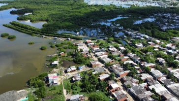 Intensas lluvias causan inundaciones en varios sectores de Cartagena: autoridades despliegan labores de mitigación