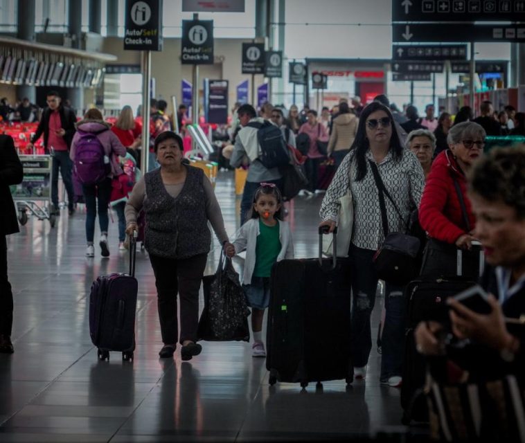 Llegada y salida de vuelos en el aeropuerto El Dorado podría verse afectada por niebla