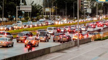 Los cierres viales y planes de retorno para este puente de Reyes en Bogotá Durante el puente de Reyes 2025, que tendrá lugar del 4 al 6 de enero en Bogotá, se implementarán varias medidas para garantizar una movilidad ordenada en la ciudad.