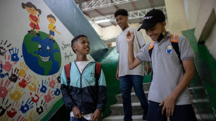 Más de 206 mil estudiantes regresan a clases en Barranquilla: así avanza la jornada