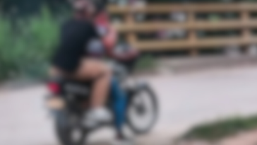 Pareja en moto roba celulares a jóvenes cerca del río Sinú