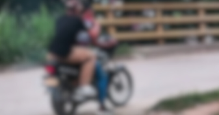 Pareja en moto roba celulares a jóvenes cerca del río Sinú