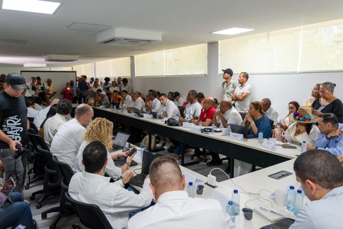 La sociedad civil de La Guajira se movilizó y participó de este primer encuentro con los funcionarios de Ecopetrol y Petrobras alrededor de los intereses guajiros en el pozo Sirius II.