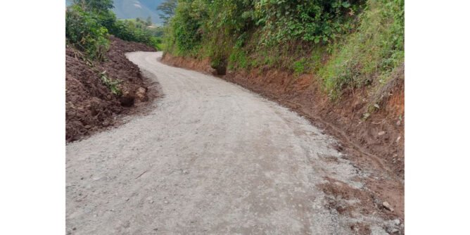 Recuperan tránsito en la vía Sandoná – Ancuya tras deslizamiento en La Roca