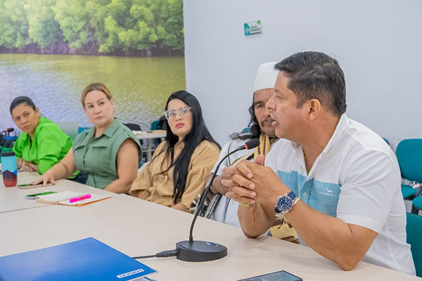 Luego del llamado realizado por el rector Pablo Vera en compañía con el Gobernador Arhuaco, el Gobierno Nacional realizó las primeras mesas de trabajo para solucionar la situación jurídica y administrativa del predio denominado ‘Los Acantilados’