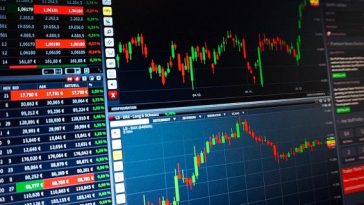 Traders hacen inversión en mercado de valores