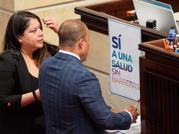 Debate de proyecto de reforma a la salud