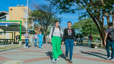 Maryoris Machado, la joven que sueña con ser profesional en derecho. Foto/ Unimagdalena