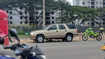 Luis Carlos, el bombero asesinado en el viejo Vía Cali-yumbo conduciendo su camioneta