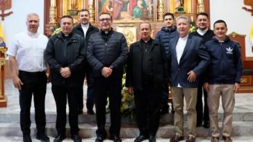 Obispo electo de Garzón, Jaime Alberto Cabrera, se reúne con sacerdotes en Pasto