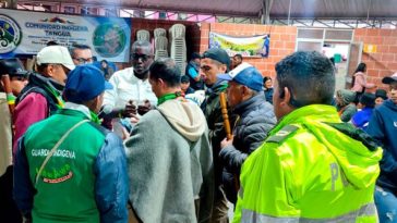 Reunión de manifestantes de Tangua con el secretario de gobierno Benildo Estupiñán