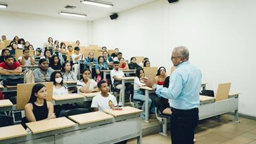 Para unos, se marca el inicio de un camino de aprendizajes y para otros culmina su formación profesional.