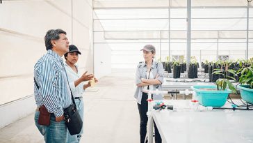 Durante el tercer día, la visita contempló un recorrido con el par académico por los laboratorios, aulas, espacios de investigación como la granja experimental y de bienestar.