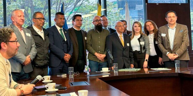 Delegación de Nariño con el director de la UNGRD, Carlos Carrillo