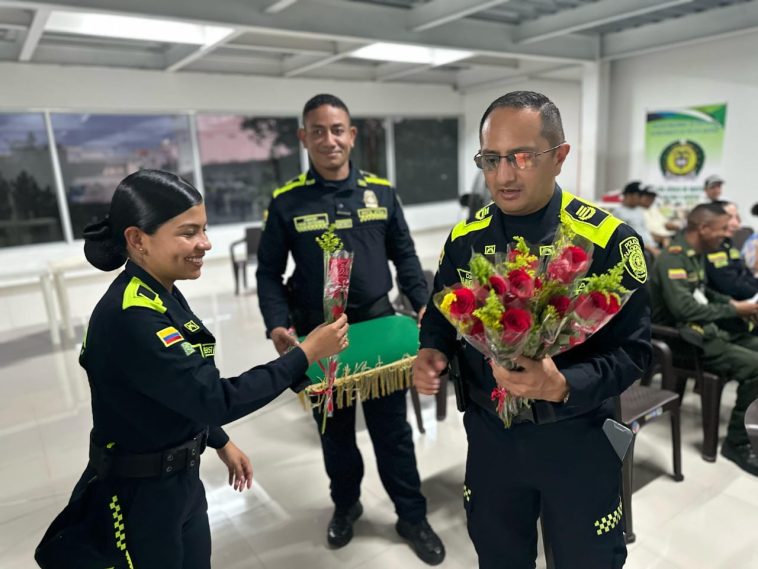 HOMENAJE A LA MUJER POLICÍA | Fortaleza, Valentía y Dedicación